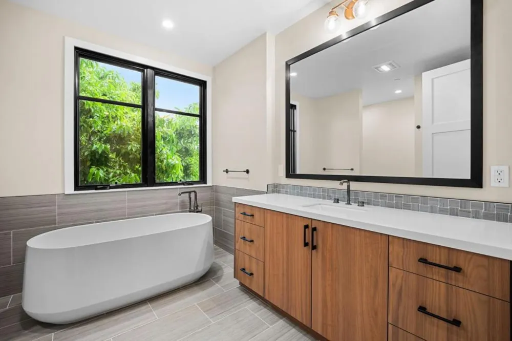 237 Hope Street Mountain View, CA 94041