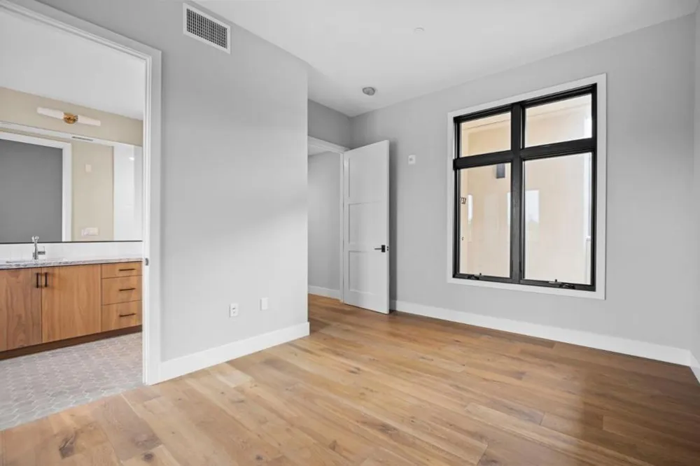 237 Hope Street Mountain View, CA 94041