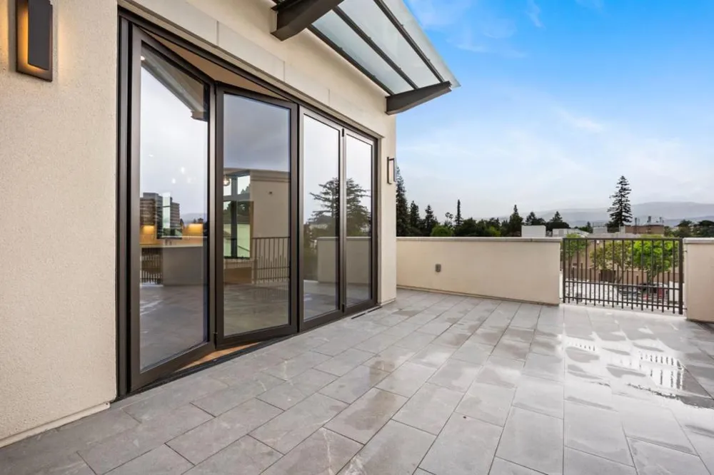237 Hope Street Mountain View, CA 94041