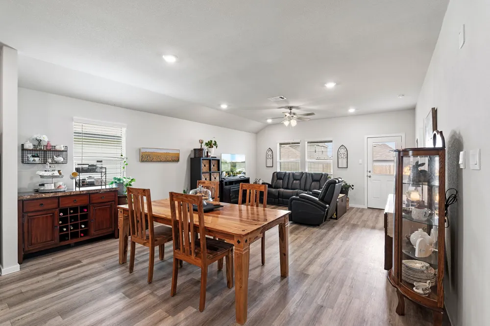 405 Perry Place Rockdale, TX 76567