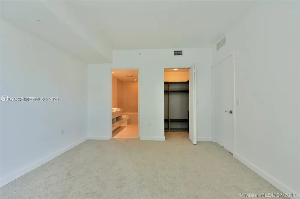 45 SW 9 st #1907 Miami, FL 33130