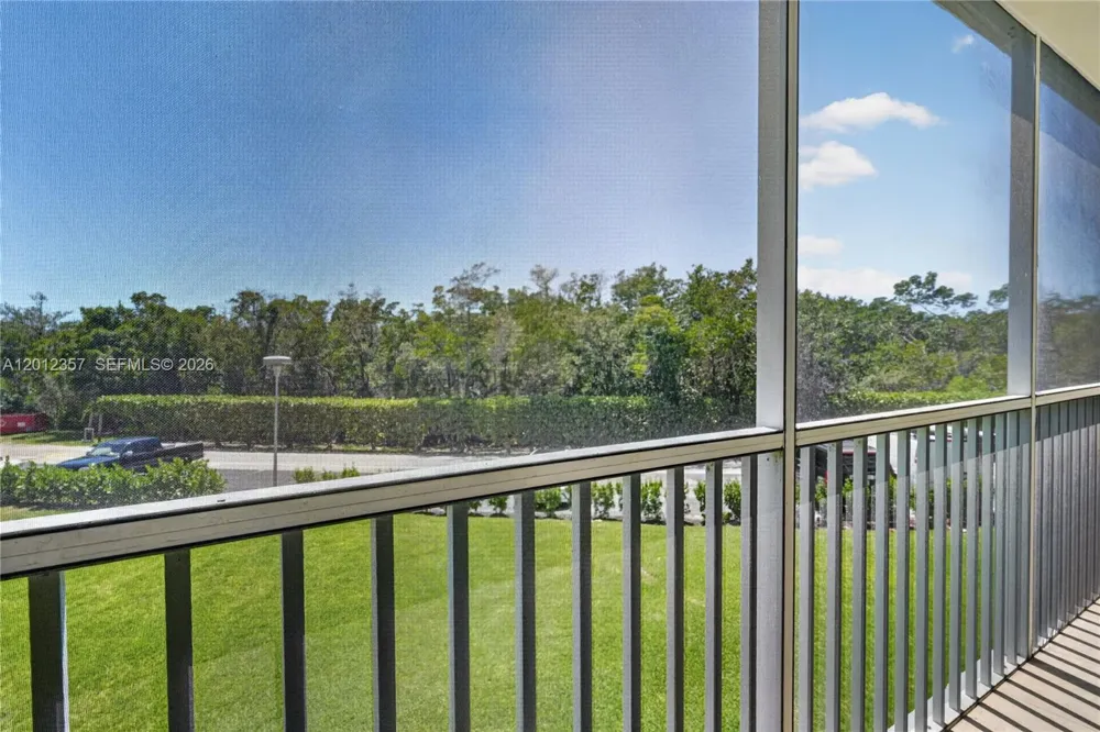 5 Bluebill #201 Naples, FL 34108