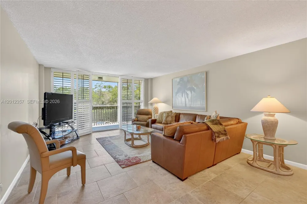 5 Bluebill #201 Naples, FL 34108
