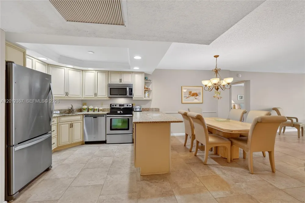 5 Bluebill #201 Naples, FL 34108