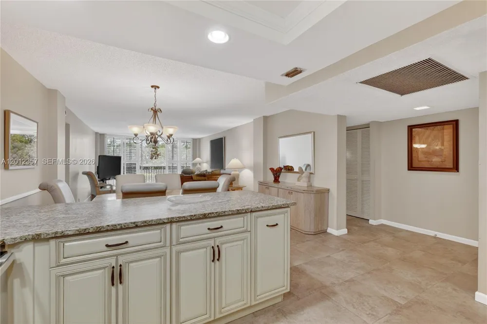 5 Bluebill #201 Naples, FL 34108