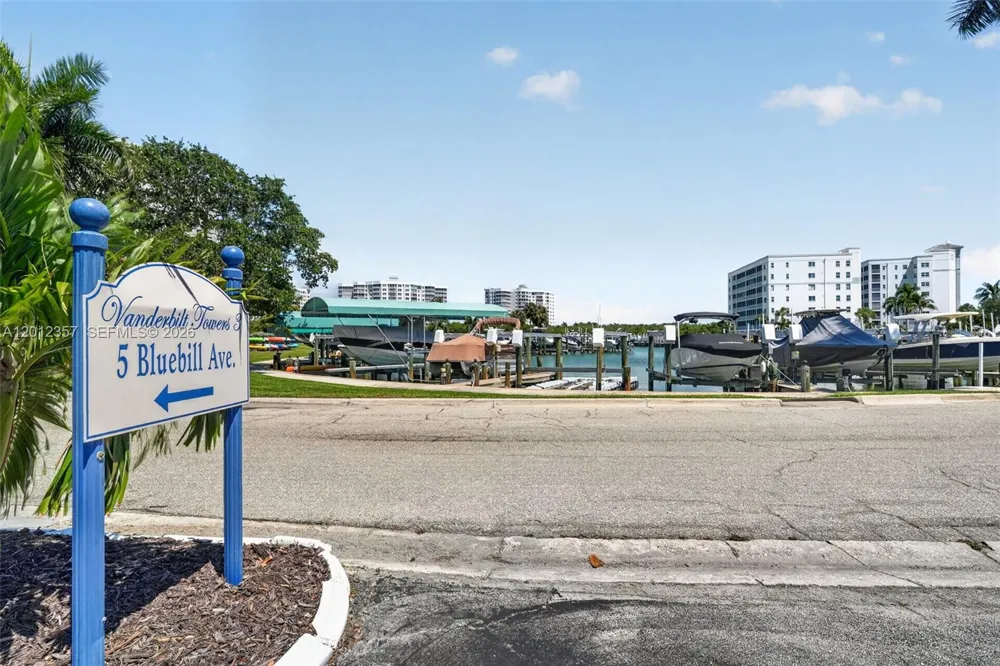 5 Bluebill #201 Naples, FL 34108
