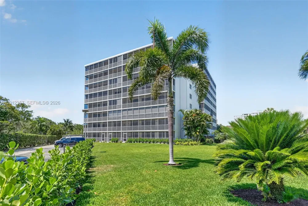 5 Bluebill #201 Naples, FL 34108