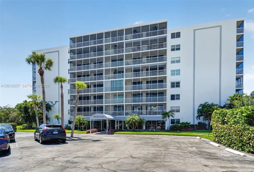 5 Bluebill #201 Naples, FL 34108