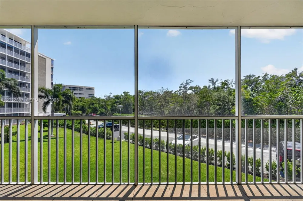 5 Bluebill #201 Naples, FL 34108