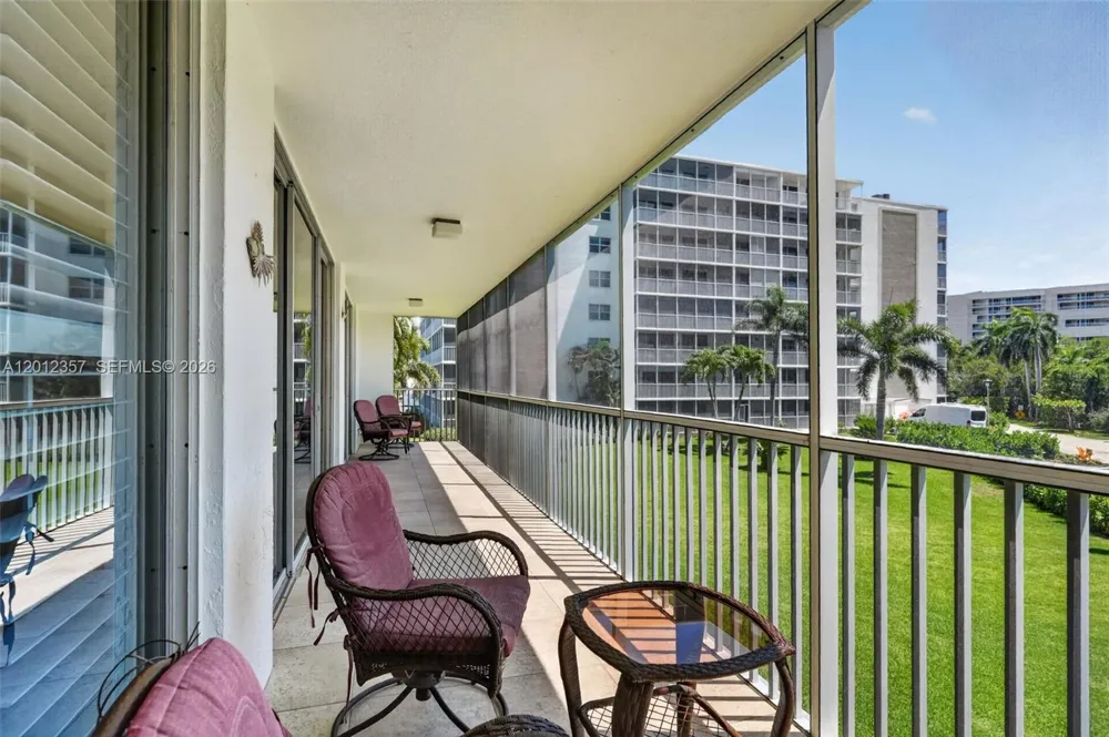 5 Bluebill #201 Naples, FL 34108