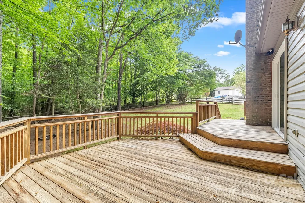 128 Spencer Woods Drive Dallas, NC 28034