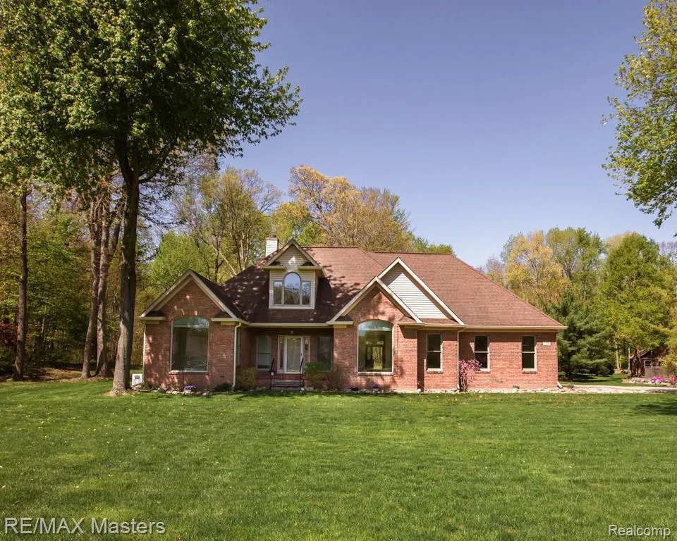 27178 John Drive Huron Charter Township, MI 48164