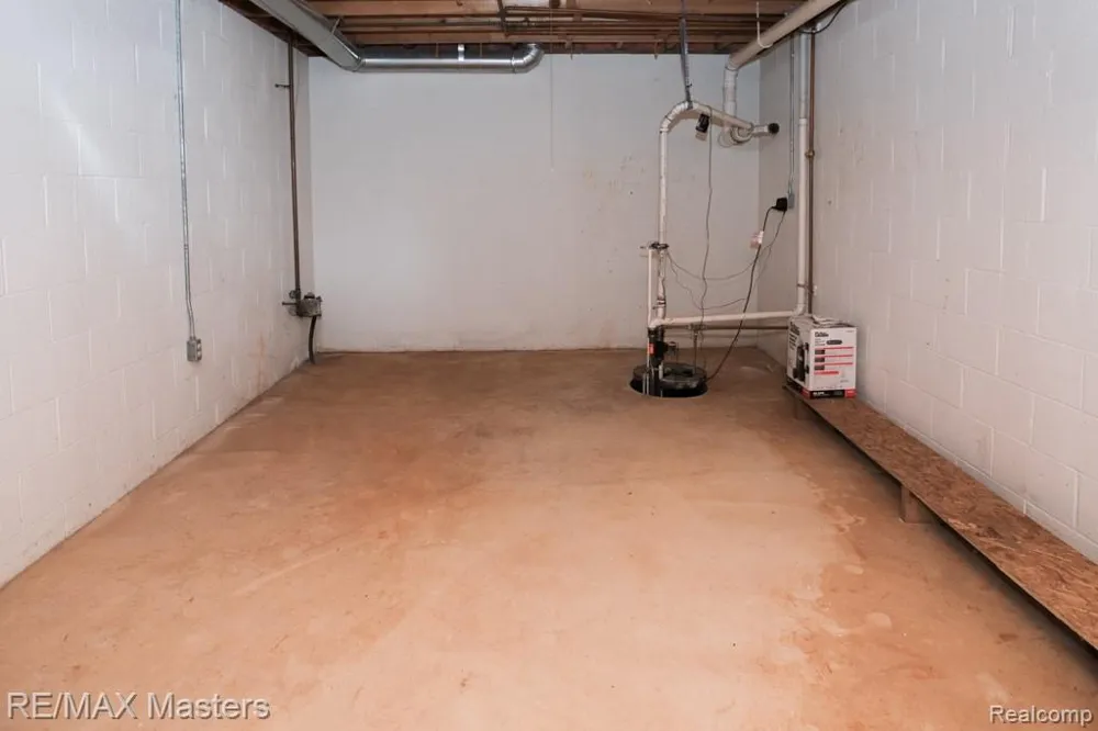 27178 John Drive Huron Charter Township, MI 48164