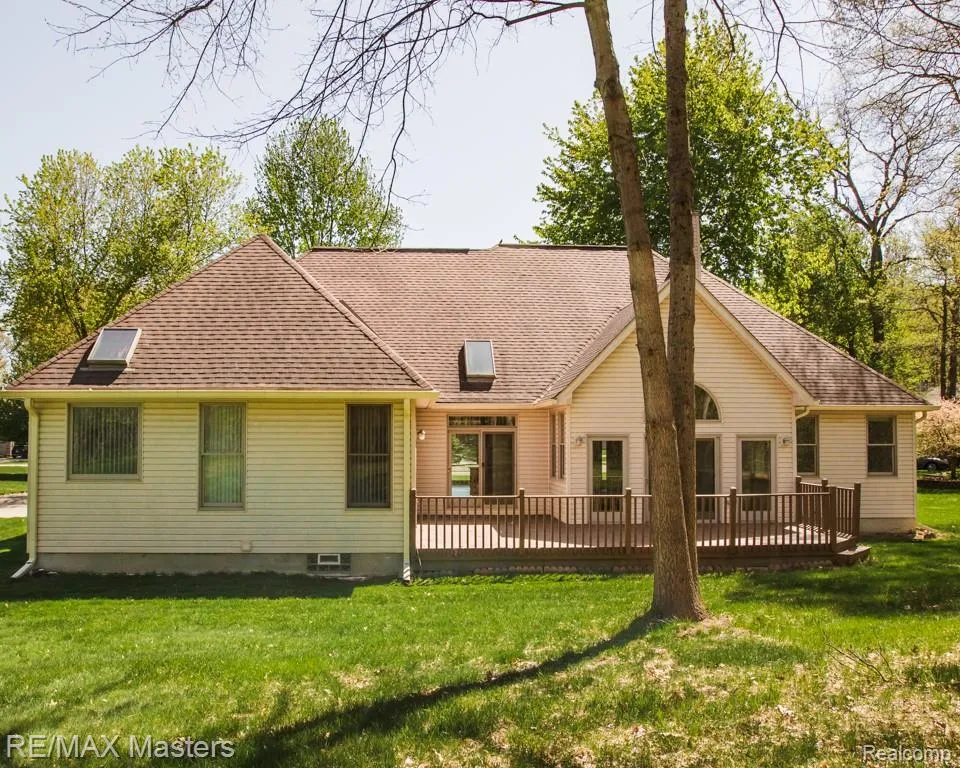 27178 John Drive Huron Charter Township, MI 48164