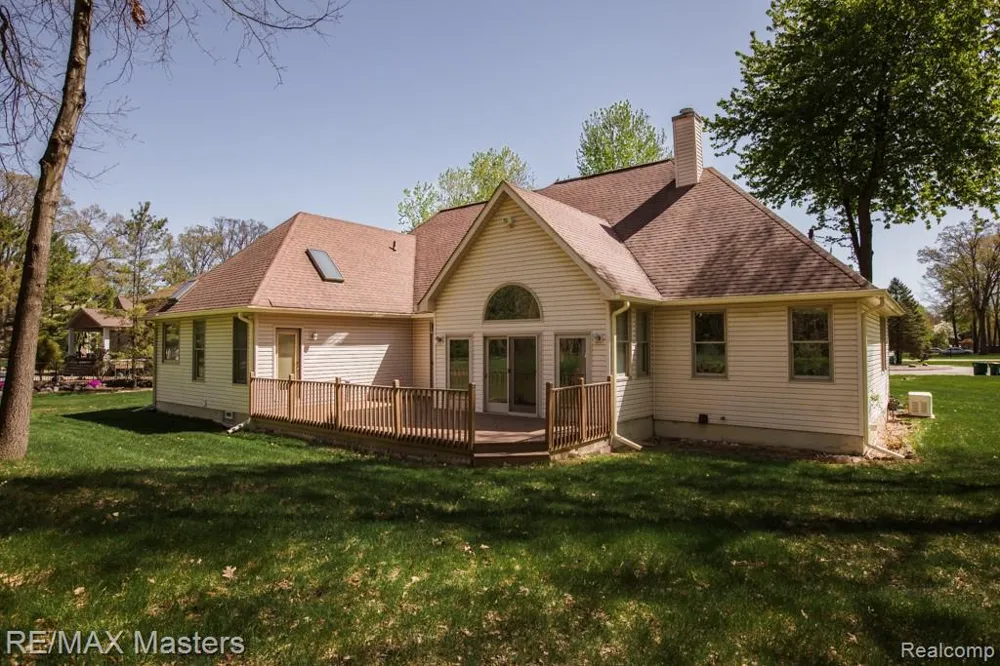 27178 John Drive Huron Charter Township, MI 48164