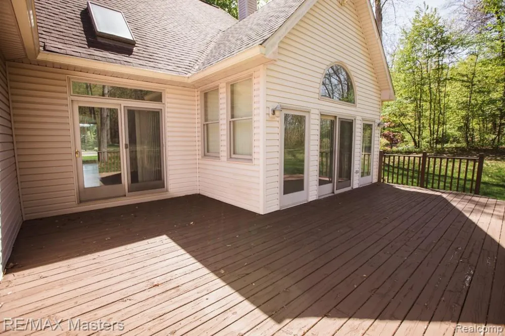27178 John Drive Huron Charter Township, MI 48164