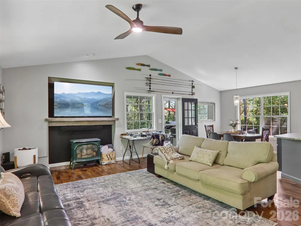554 Pisgah Forest Drive Pisgah Forest, NC 28768