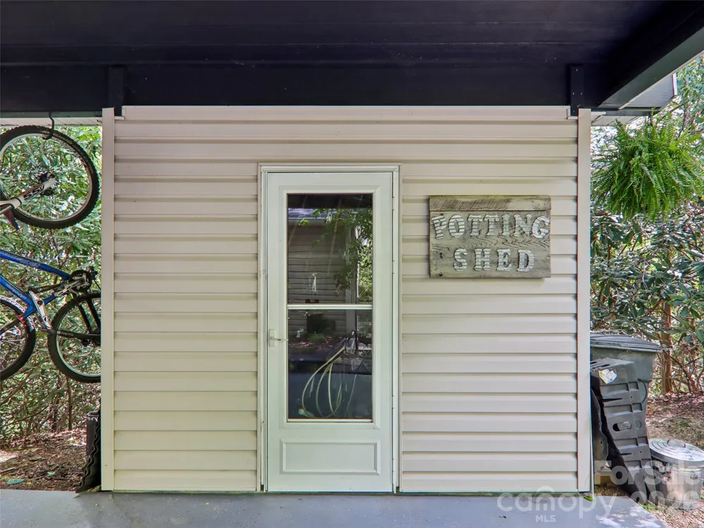 554 Pisgah Forest Drive Pisgah Forest, NC 28768