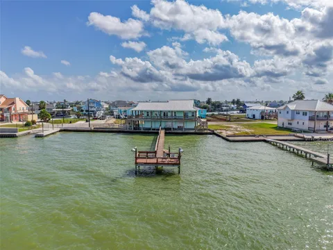 740 Copano Cove