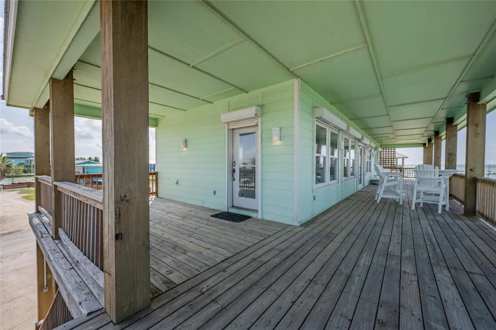 740 Copano Cove Rockport, TX 78382