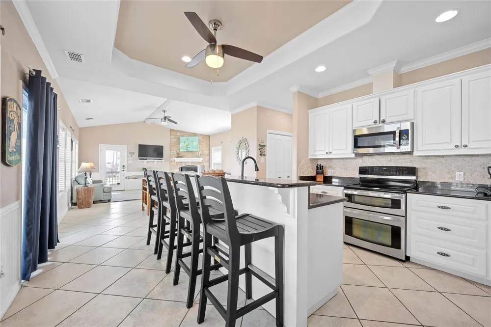 740 Copano Cove Rockport, TX 78382
