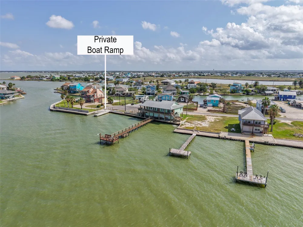 740 Copano Cove Rockport, TX 78382