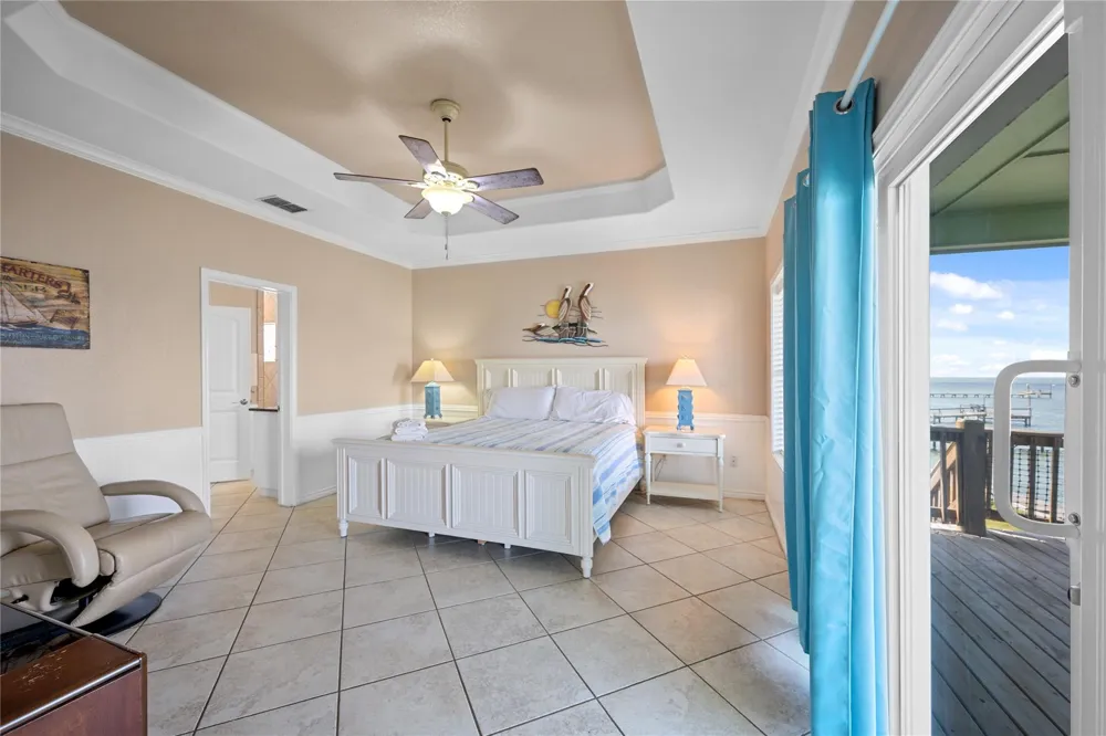 740 Copano Cove Rockport, TX 78382