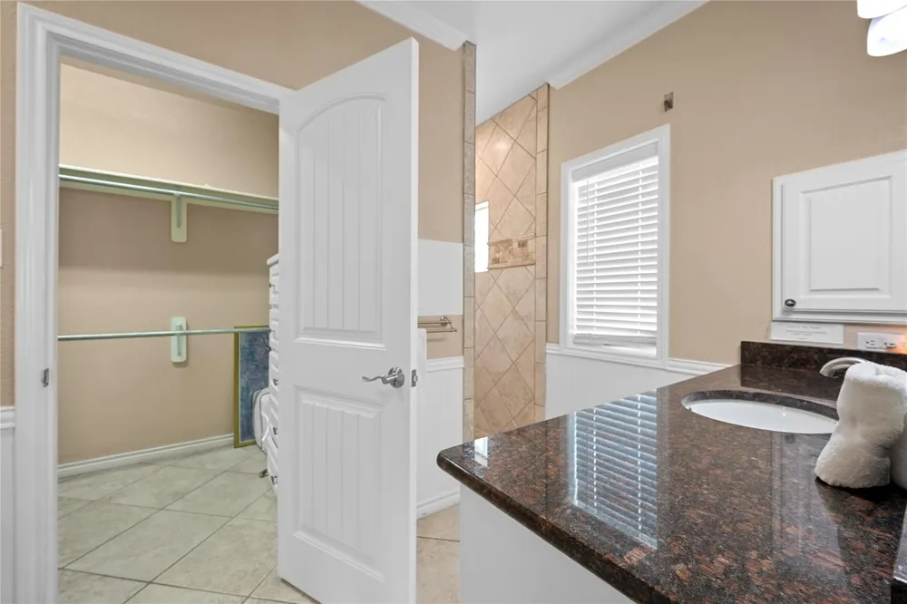 740 Copano Cove Rockport, TX 78382