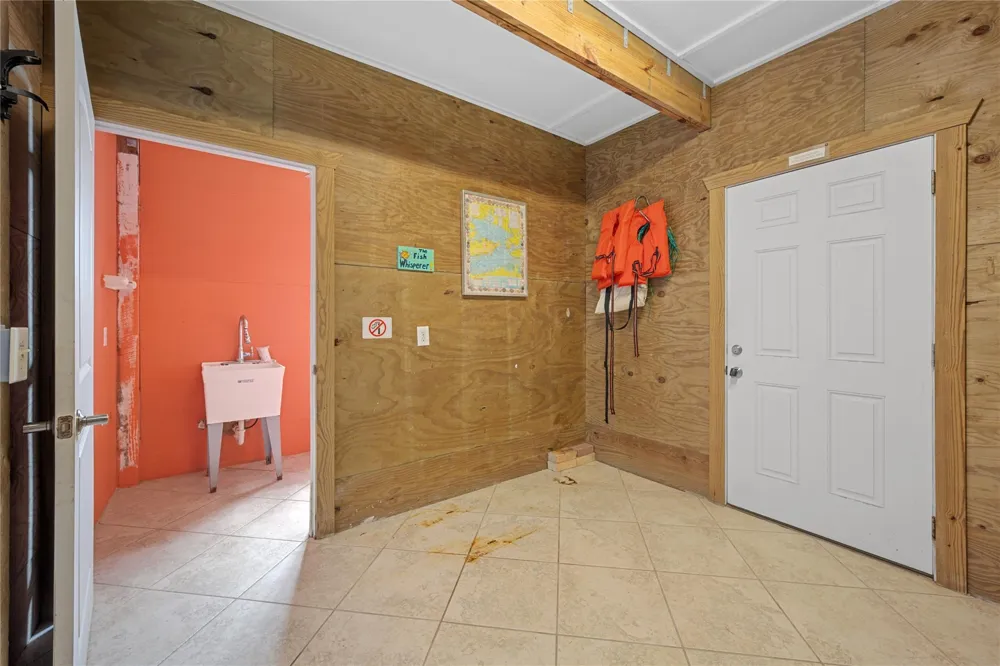 740 Copano Cove Rockport, TX 78382
