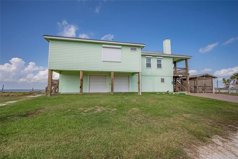 740 Copano Cove Rockport, TX 78382