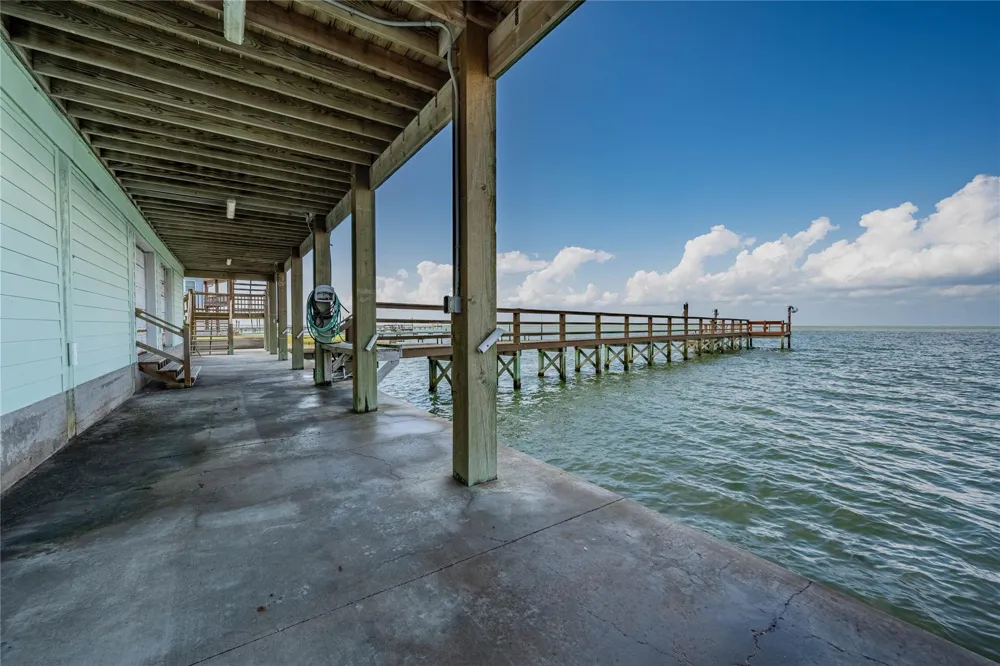 740 Copano Cove Rockport, TX 78382