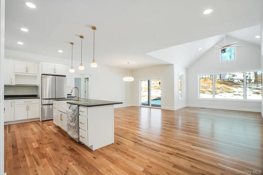 16 Bear Hollow Lane Hyde Park, NY 12538