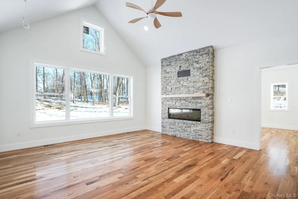 16 Bear Hollow Lane Hyde Park, NY 12538