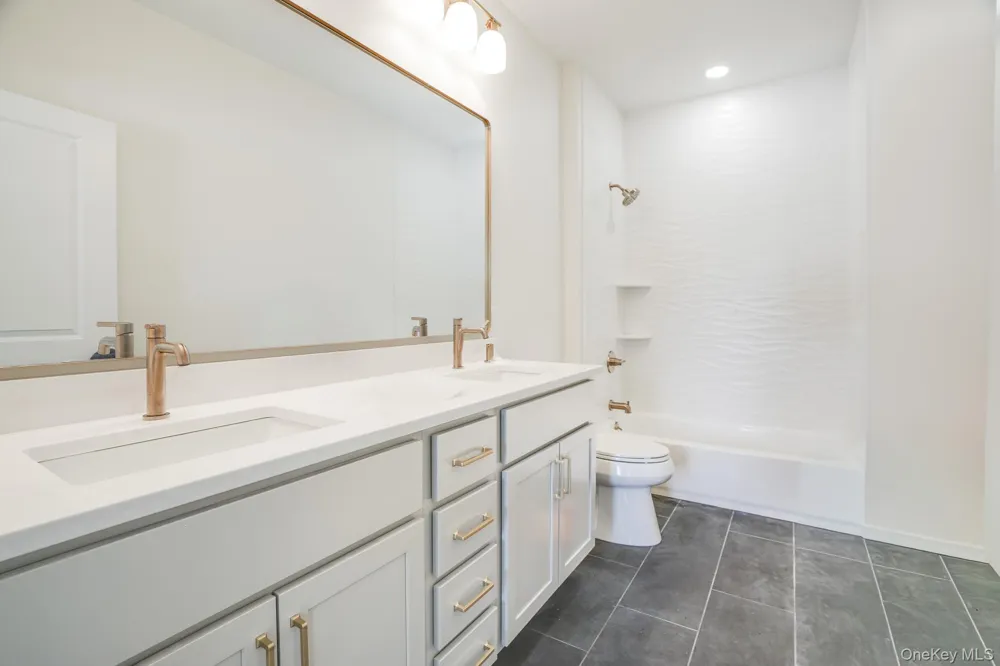 16 Bear Hollow Lane Hyde Park, NY 12538
