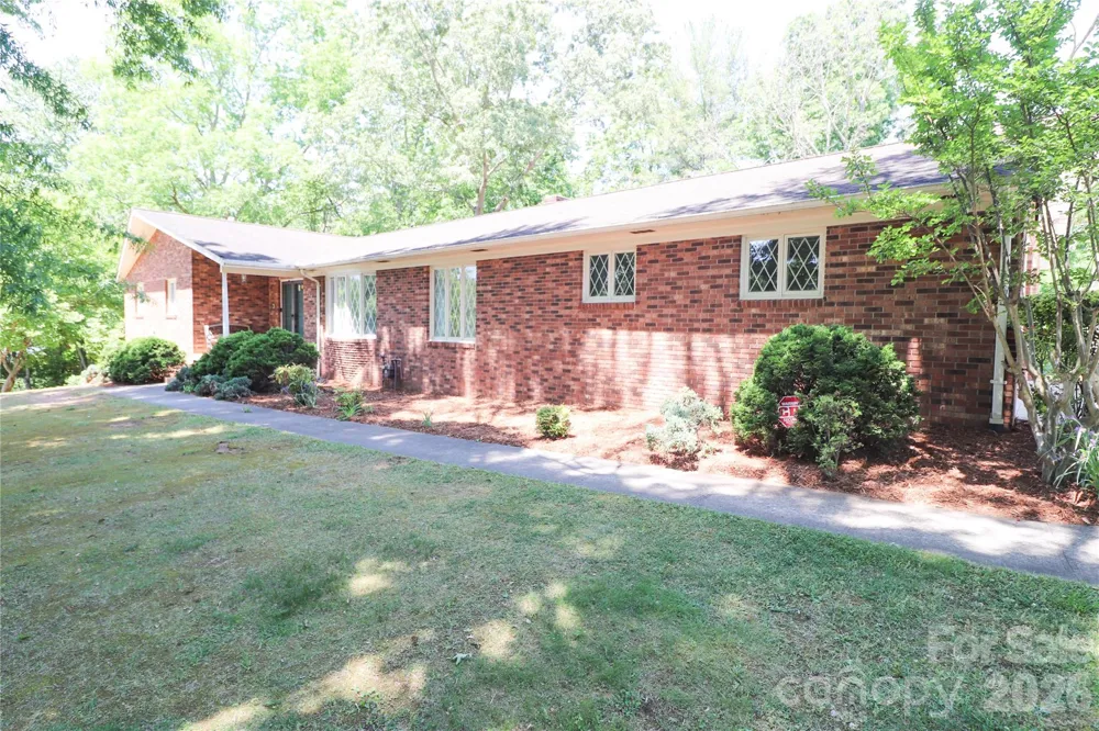 112 Forest Avenue NE Valdese, NC 28690