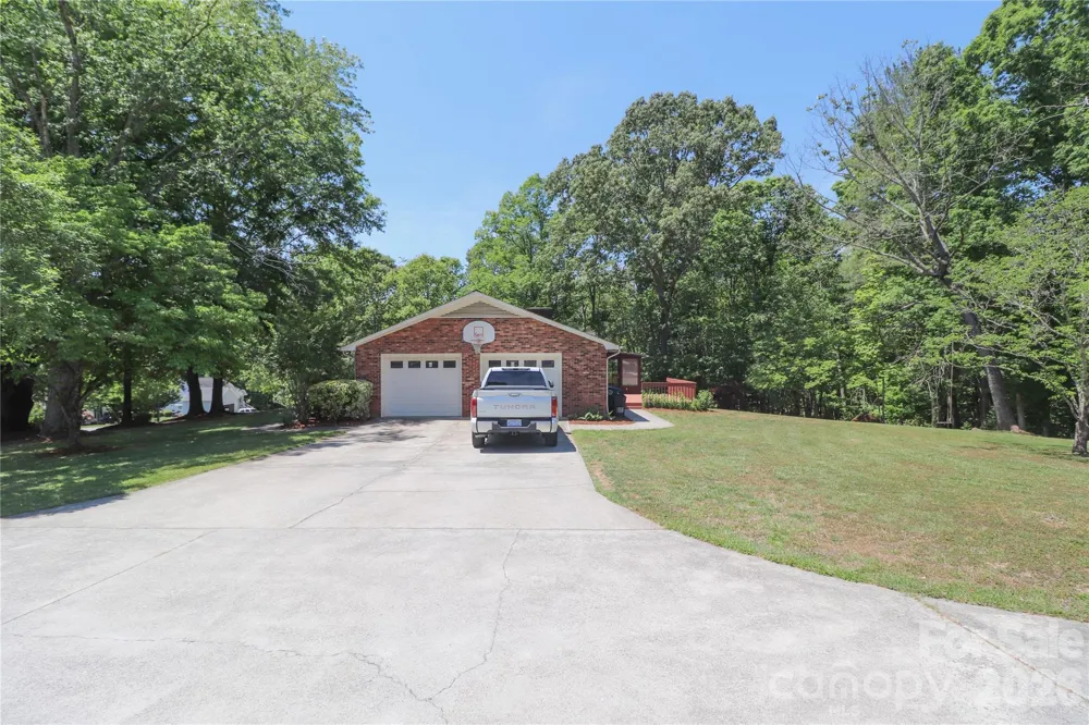 112 Forest Avenue NE Valdese, NC 28690