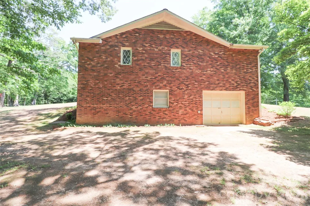 112 Forest Avenue NE Valdese, NC 28690
