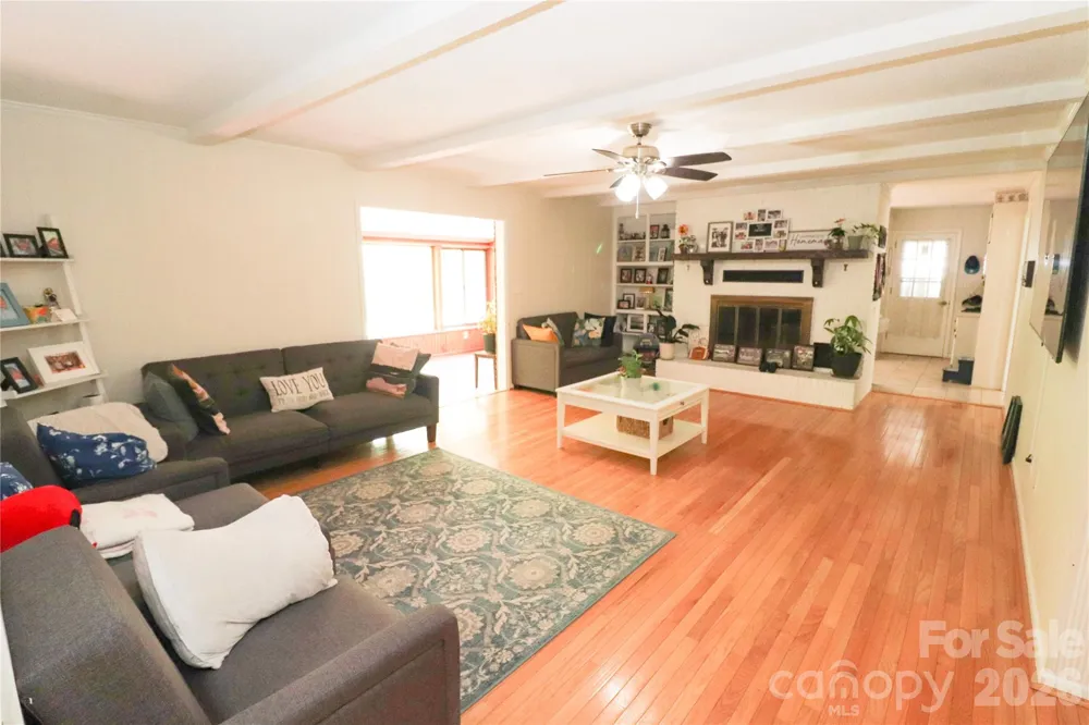 112 Forest Avenue NE Valdese, NC 28690