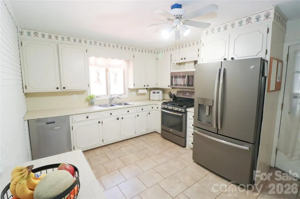 112 Forest Avenue NE Valdese, NC 28690