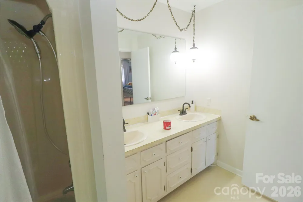 112 Forest Avenue NE Valdese, NC 28690