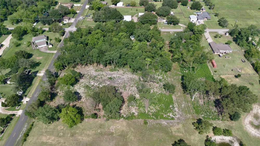 32nd St Santa Fe, TX 77510