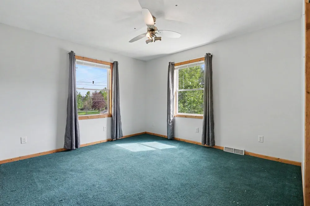 243 E Catherine Street Bellevue, MI 49021