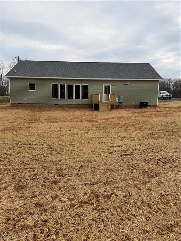 1824 Oak Ridge Church Road Yadkinville, NC 27011