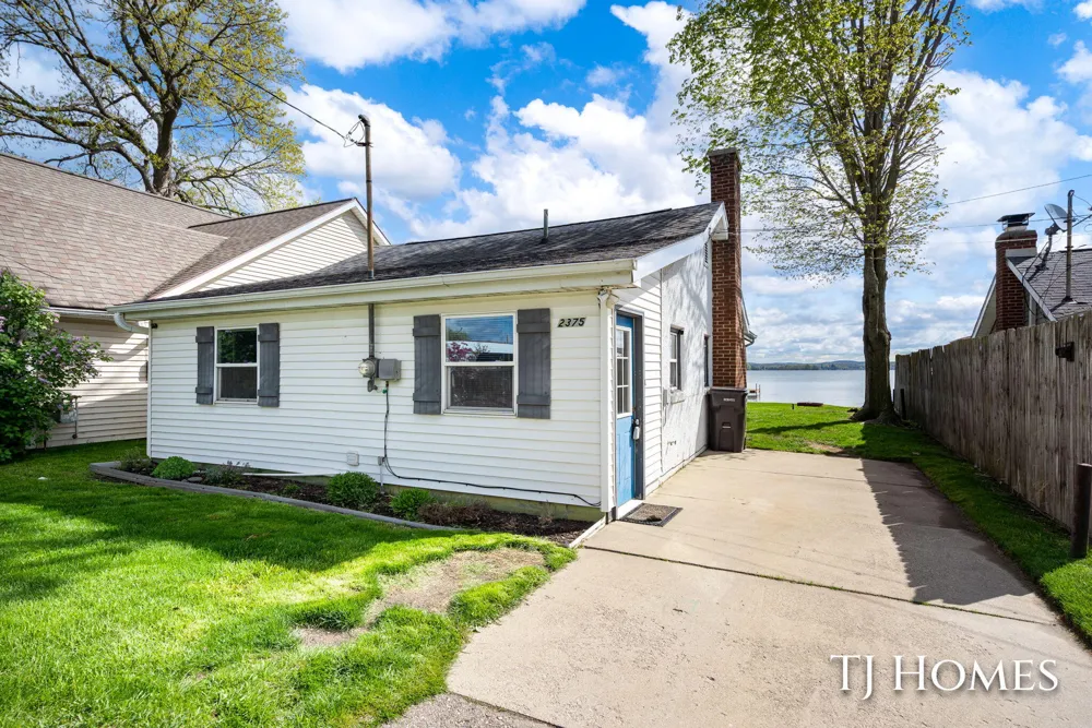 2375 Patterson Road Shelbyville, MI 49344