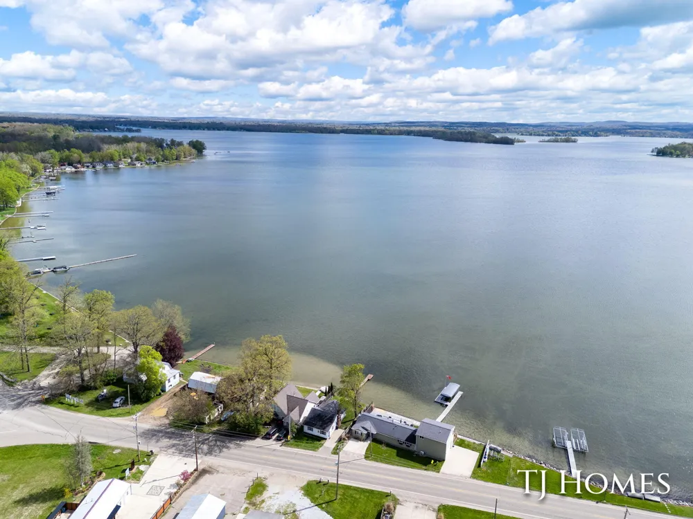 2375 Patterson Road Shelbyville, MI 49344