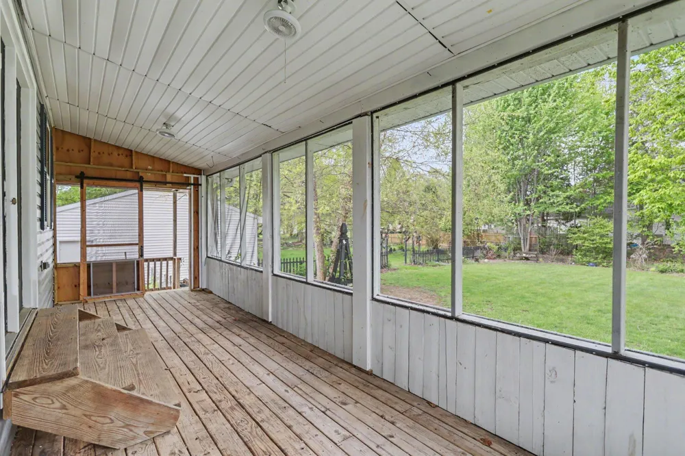 243 E Catherine Street Bellevue Village, MI 49021