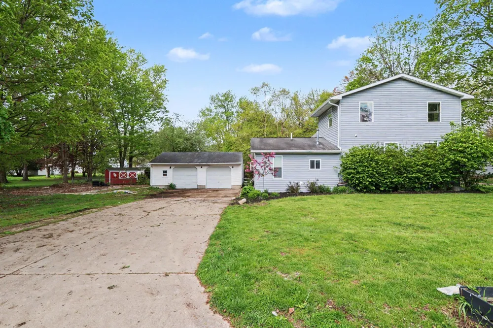 243 E Catherine Street Bellevue Village, MI 49021