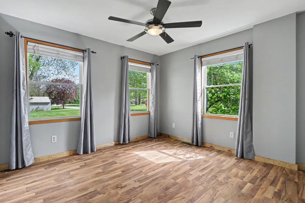 243 E Catherine Street Bellevue Village, MI 49021