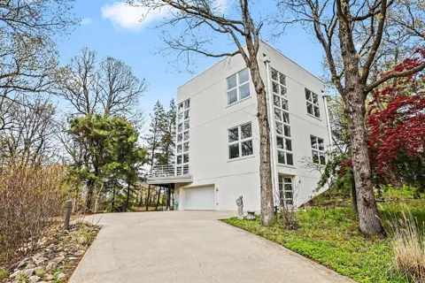 51212 Deer Park Drive