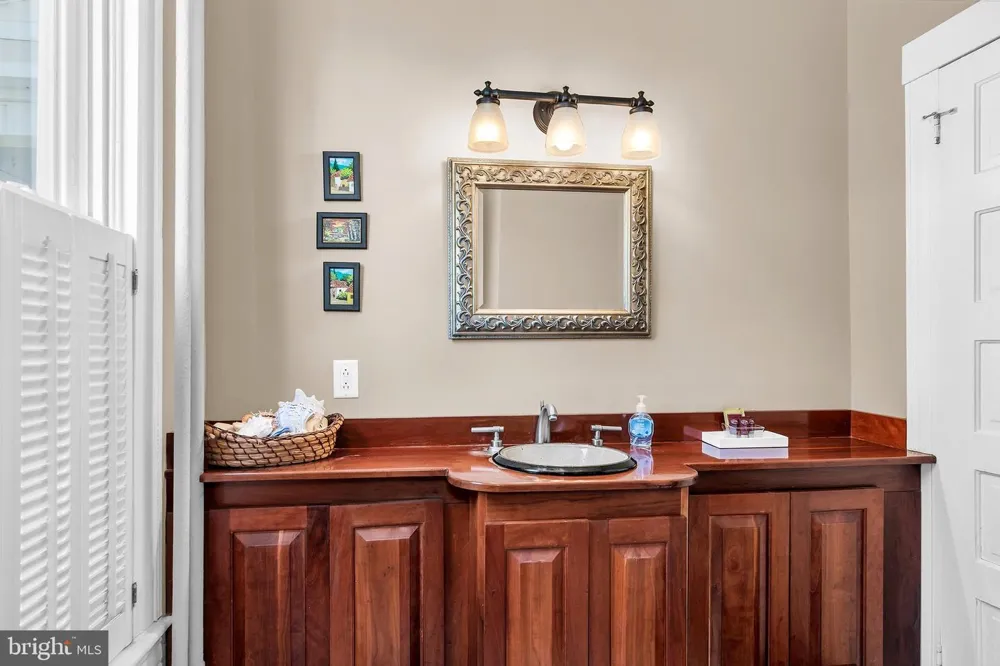 309 GLENBURN AVENUE Cambridge, MD 21613